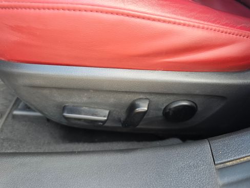 Used 2023 MAZDA MAZDA3 s FWD image 6