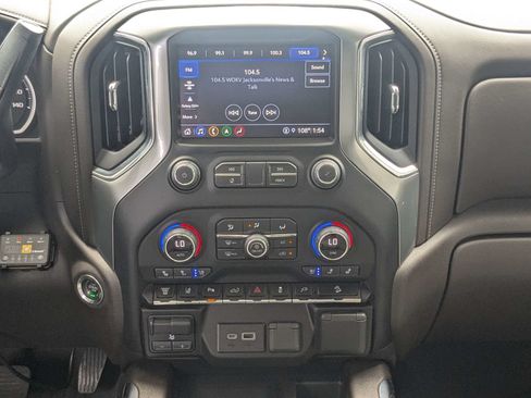 Used 2022 Chevrolet Silverado 2500 LTZ w/ LTZ Plus Package AWD/4WD image 19