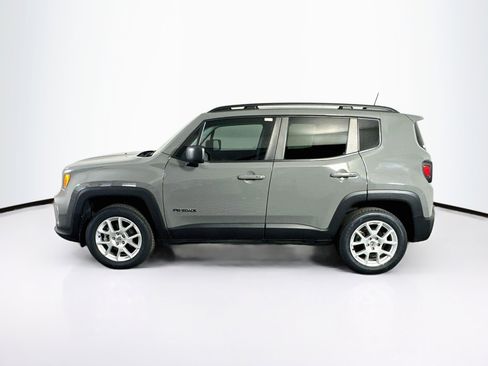 Used 2022 Jeep Renegade Latitude AWD/4WD image 4