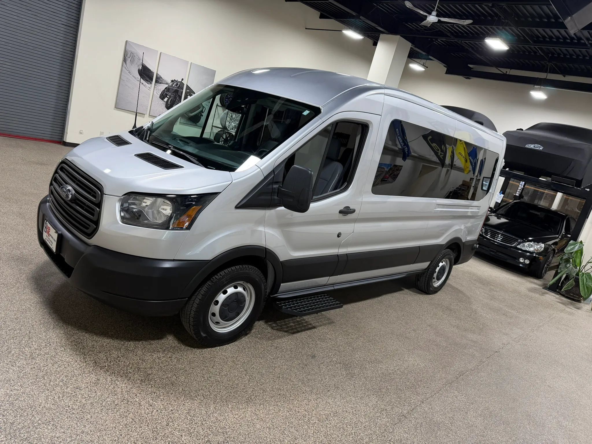 Used 2019 Ford Transit 250 148 Medium Roof RWD image 10