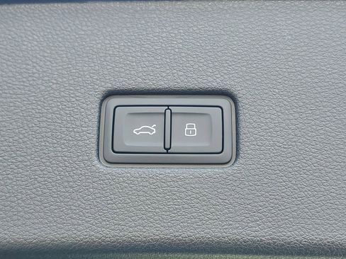 New 2026 Audi Q8 Premium Plus image 10