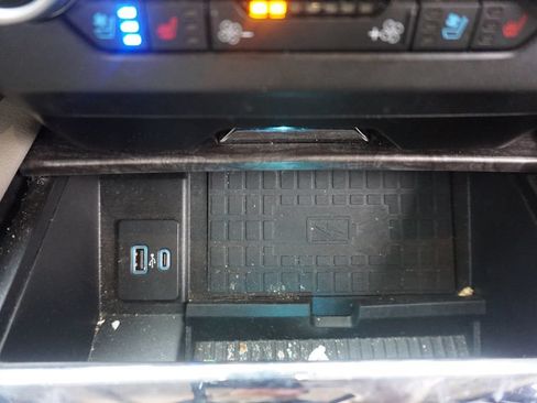 Used 2021 Ford Expedition Limited RWD image 14
