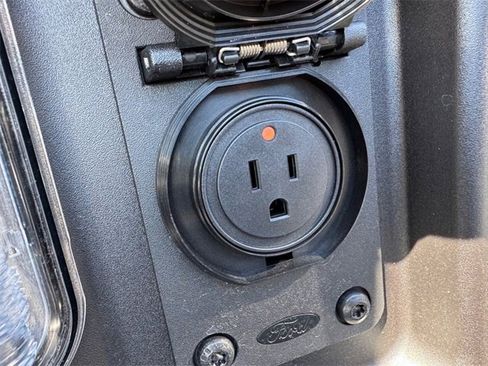 New 2025 Ford Maverick Lariat w/ Black Appearance Package image 11