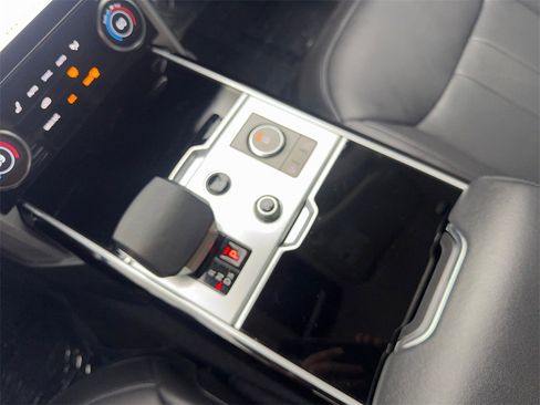 Used 2023 Land Rover Range Rover SE image 67