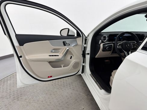 Used 2022 Mercedes-Benz A 220 image 13