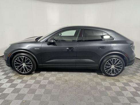 Used 2025 Porsche Macan Electric image 2