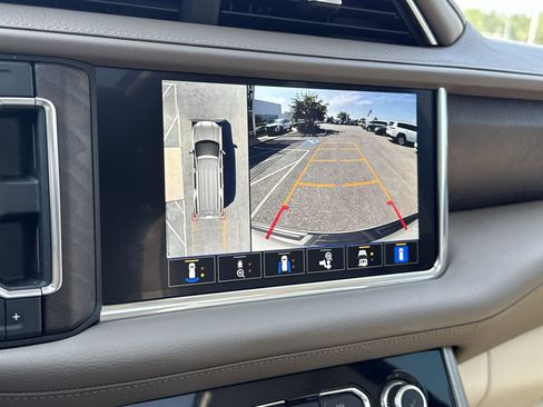 Used 2023 GMC Yukon Denali image 15