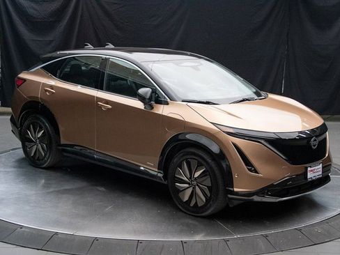 Used 2023 Nissan Ariya FWD image 2