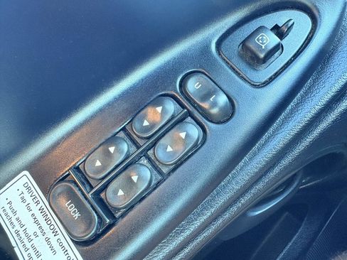 Used 1998 Ford Mustang 2dr Convertible V6 image 43