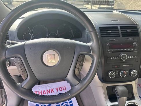 Used 2008 Saturn Outlook XE w/ Preferred Package image 2