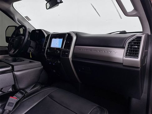 Used 2018 Ford F250 Lariat w/ Lariat Value Package image 29