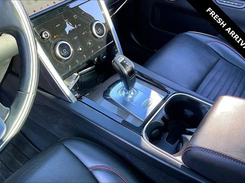 Used 2020 Land Rover Discovery Sport HSE R-Dynamic image 17
