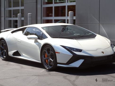 Used 2024 Lamborghini Huracan Tecnica RWD image 8