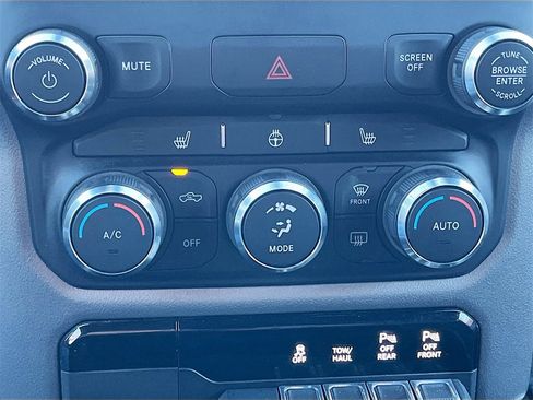 Used 2023 RAM 1500 Big Horn image 15