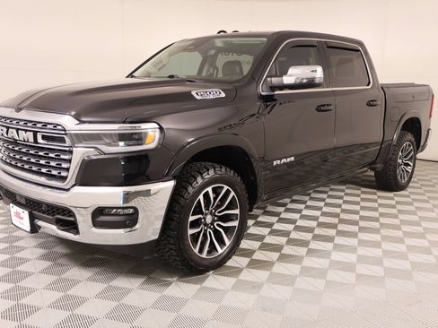 Used 2025 RAM 1500 Limited w/ Trailer Tow Group AWD/4WD image 11