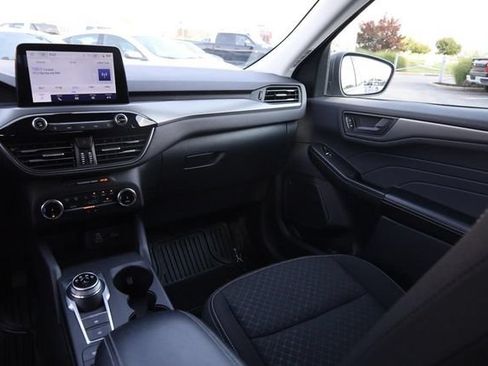 Used 2025 Ford Escape Active AWD/4WD image 25