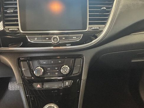 Used 2019 Buick Encore Preferred FWD image 3