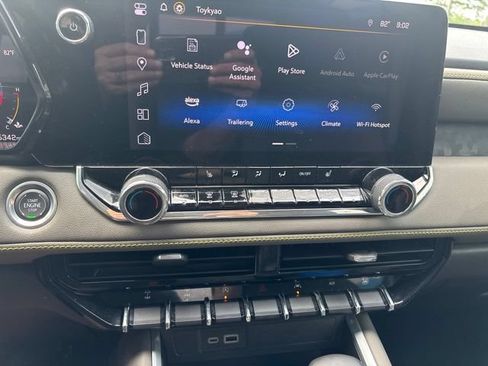 Certified 2024 Chevrolet Colorado ZR2 AWD/4WD image 12