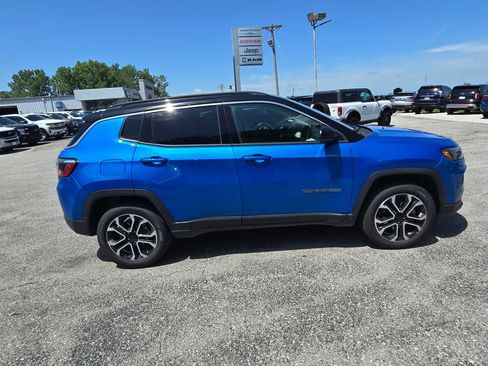 Used 2022 Jeep Compass Limited AWD/4WD image 9