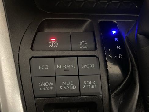 Used 2023 Toyota RAV4 LE image 20