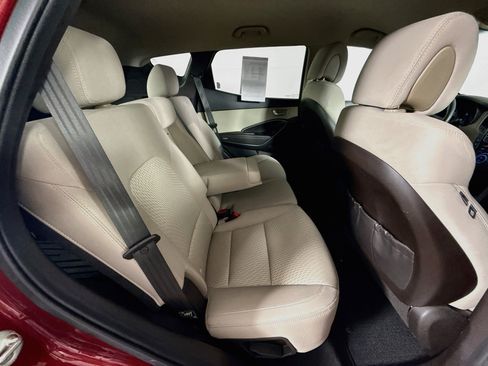 Used 2017 Hyundai Santa Fe Sport FWD image 32
