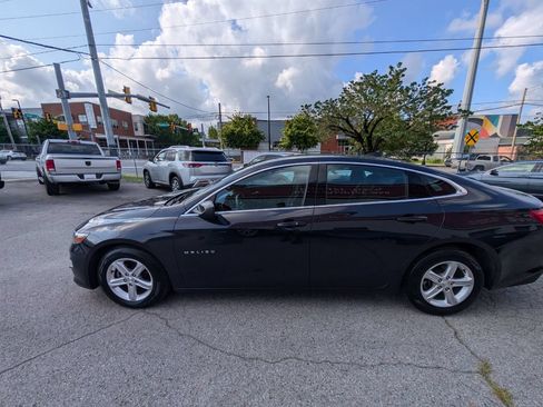 Used 2023 Chevrolet Malibu LT FWD image 9