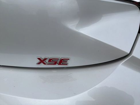 Certified 2022 Toyota Corolla XSE image 9