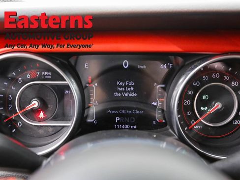 Used 2020 Jeep Wrangler Unlimited Rubicon w/ LED Lighting Group AWD/4WD image 18