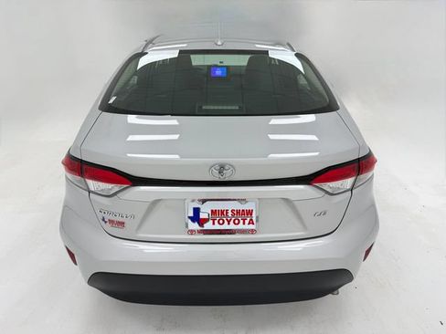 Used 2024 Toyota Corolla LE FWD image 39