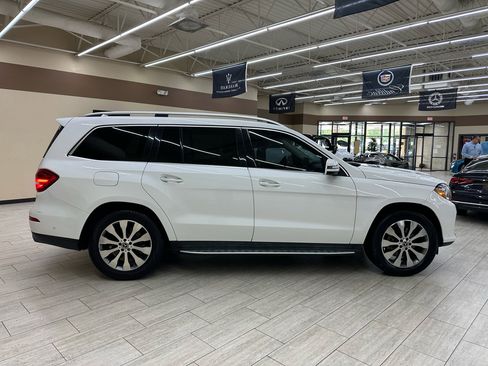Used 2018 Mercedes-Benz GLS 450 4MATIC w/ Premium Package image 4