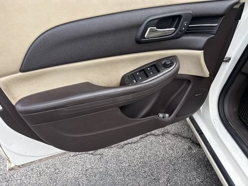 Used 2014 Chevrolet Malibu LT FWD image 15