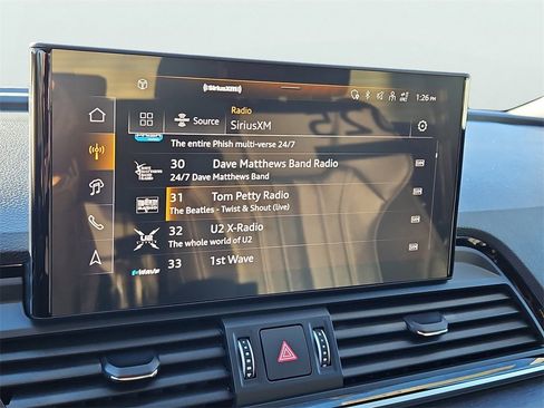 Certified 2025 Audi Q5 2.0T Premium Plus image 32