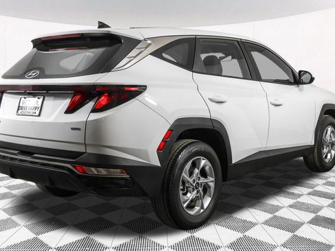 Used 2023 Hyundai Tucson SE image 14