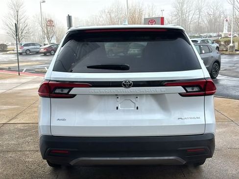 New 2026 Toyota Grand Highlander Platinum image 5