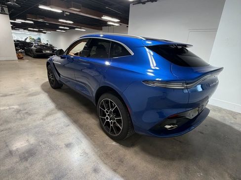 Used 2022 Aston Martin DBX image 3