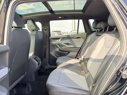 New 2026 Volkswagen Tiguan SE R-Line FWD image 13