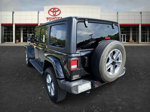 Used 2022 Jeep Wrangler Unlimited Sahara AWD/4WD image 6