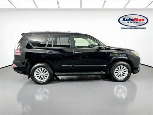 Used 2017 Lexus GX 460 image 10