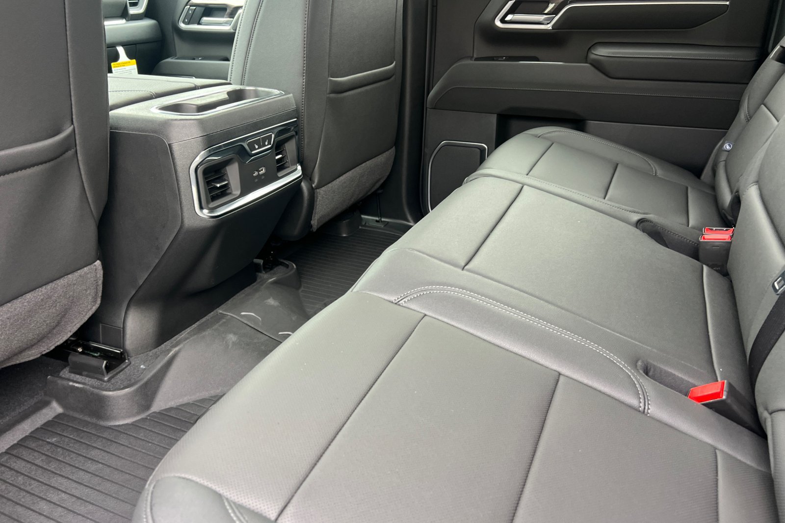 Used 2026 Chevrolet Silverado 2500 LTZ w/ LTZ Plus Package AWD/4WD image 12