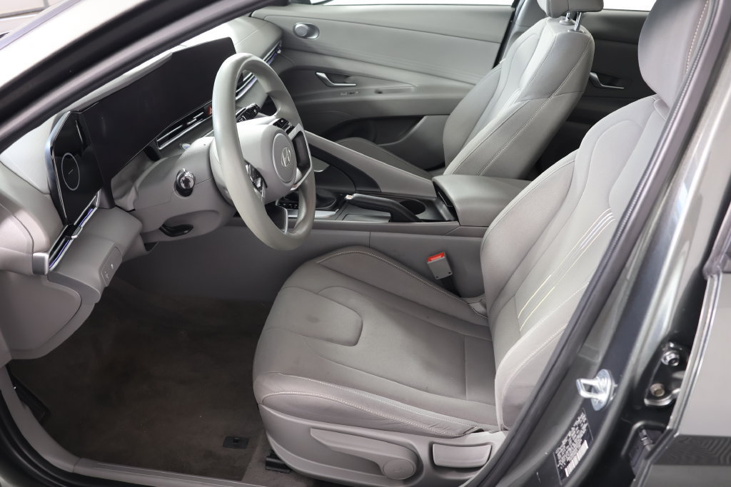 Used 2024 Hyundai Elantra SEL FWD image 18