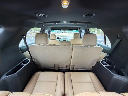 Used 2017 Ford Explorer Limited image 18