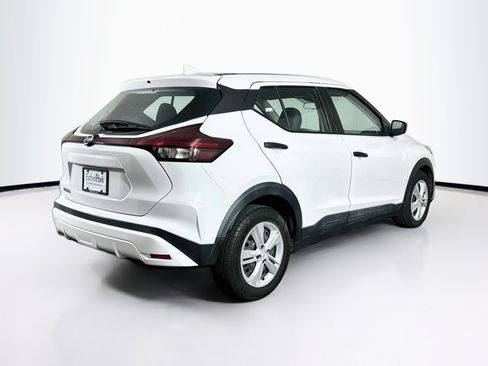 Used 2021 Nissan Kicks S FWD image 9