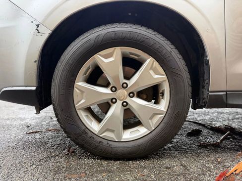 Used 2015 Subaru Forester 2.5i w/ Alloy Wheel Package image 38