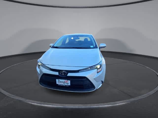 Used 2024 Toyota Corolla LE FWD image 3