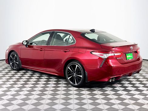 Used 2018 Toyota Camry XSE image 6