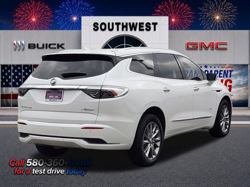 Used 2023 Buick Enclave Avenir w/ Avenir Technology Package FWD image 5