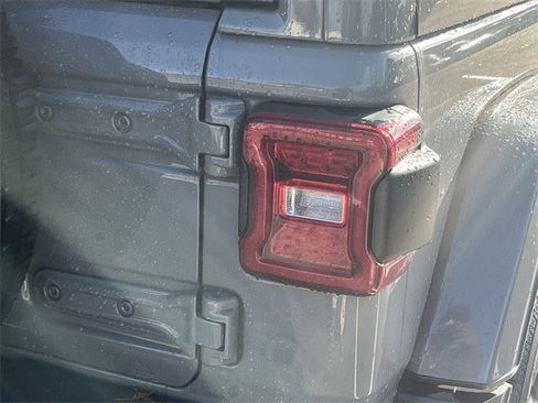 Used 2023 Jeep Wrangler Sahara w/ Cold Weather Group image 7