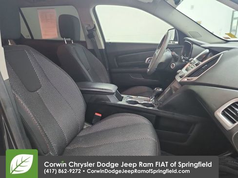 Used 2017 GMC Terrain SLE image 30