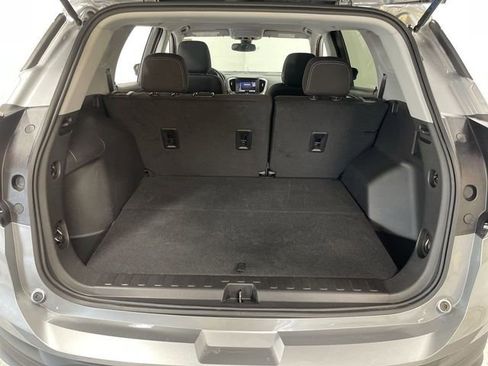 Used 2024 GMC Terrain SLE AWD/4WD image 25