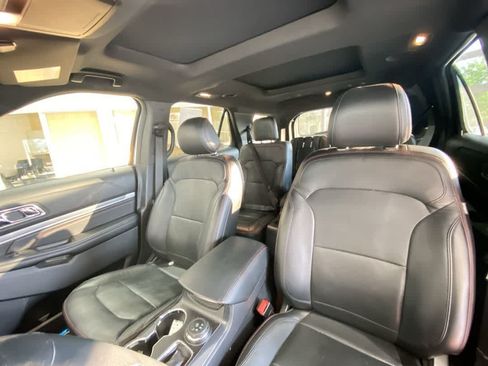 Used 2017 Ford Explorer Sport w/ Equipment Group 401A AWD/4WD image 14